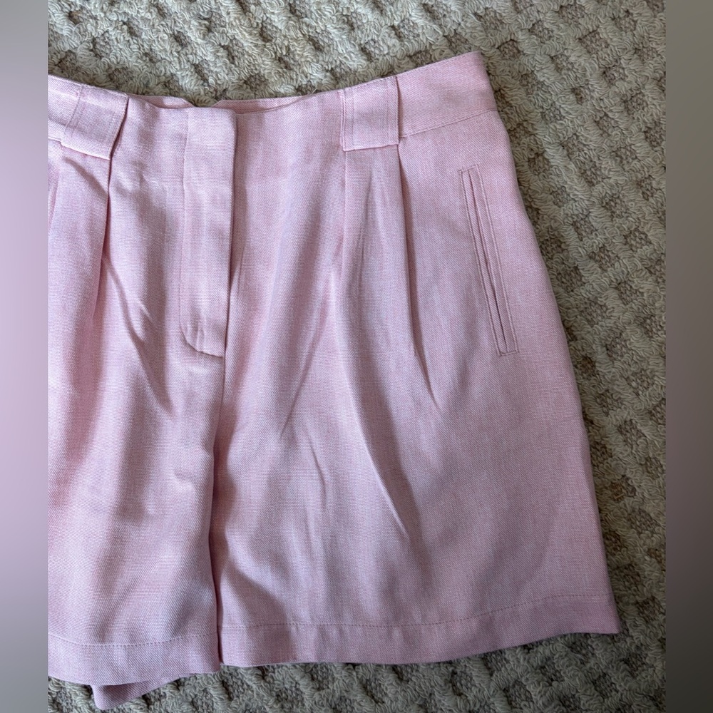 Tuckernuck Diana Shorts medium - Picture 5 of 7